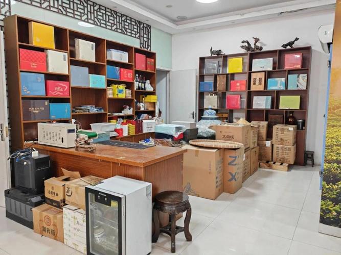 现在知道，为什么大街小巷的茶叶店那么多了吧？根本茶叶店不是靠卖茶叶赚钱！你有