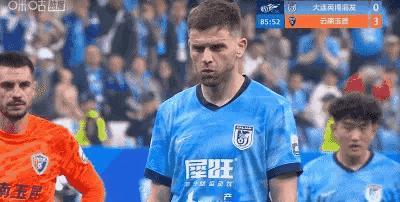 1：3，大连英博在梭鱼湾迎来一场脆败！也确实该输一场降降温了[笑着哭]北京时间