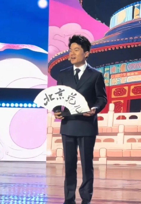 董宇辉这脑子，这嘴，无敌了，这么长一段稿子却一个磕绊都没有！董宇辉演讲北京范，