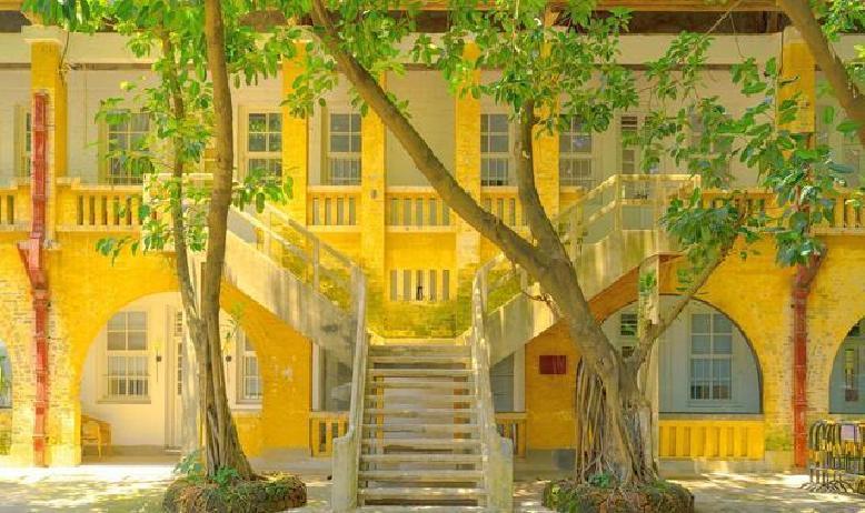 去广州游玩，番禺和南沙这两大热门区域，风格那叫一个天壤之别，选哪个全看你想要什么