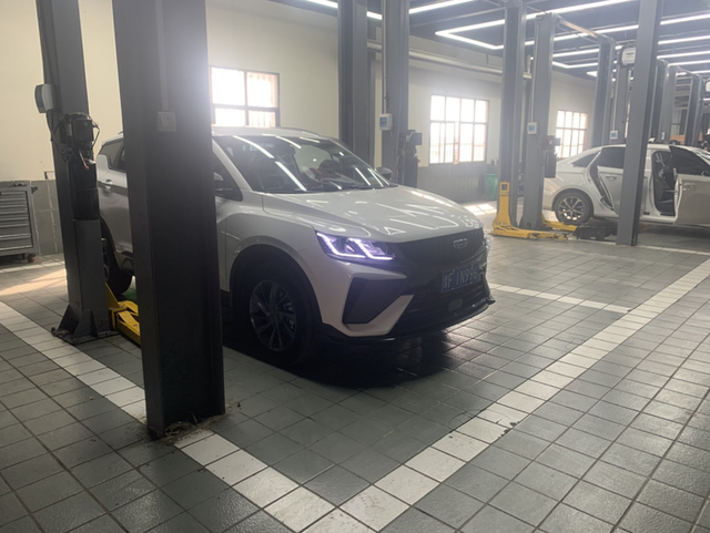 24款缤越龙腾首保情况分享今天去4s店进行了首保，跑了1800多公里，公里数不