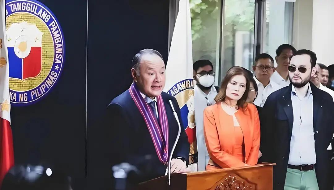 终于把这个白眼狼的底细给挖出来了。面对制裁，他曾经大言不惭的说道自己在中国没有