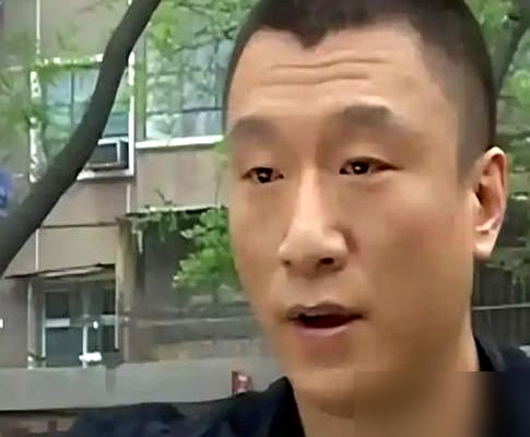 高群书当年把全部身家420万砸进去拍《征服》，拍完没人要，最后450万贱卖了。就挣了30万。结果呢？
