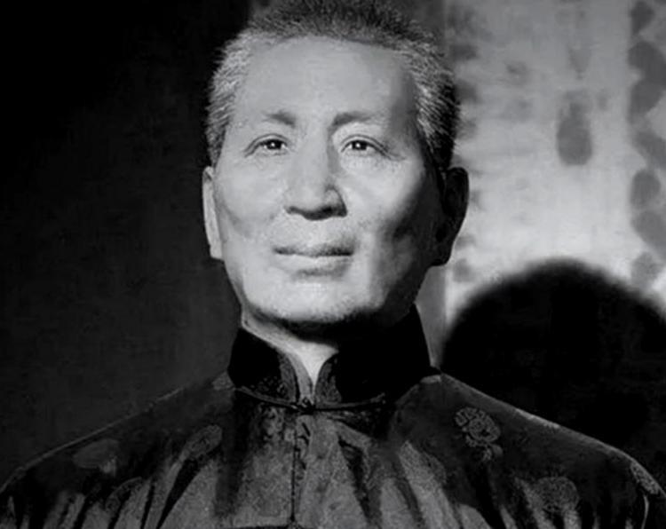 2010年，恶名昭彰的大地主刘文彩的后人，在故土举办了一场祭祖仪式，备下75桌宴