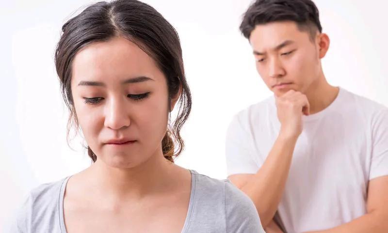 标题：丈母娘的谎言：一场离婚引发的五十万争夺战李明是一位普通的中年男人，和妻子