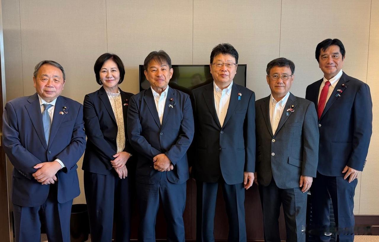 石平今（8日）上午再次在社媒发文叫嚣称，我们日本跨党派议员现在出发去台湾，我认为