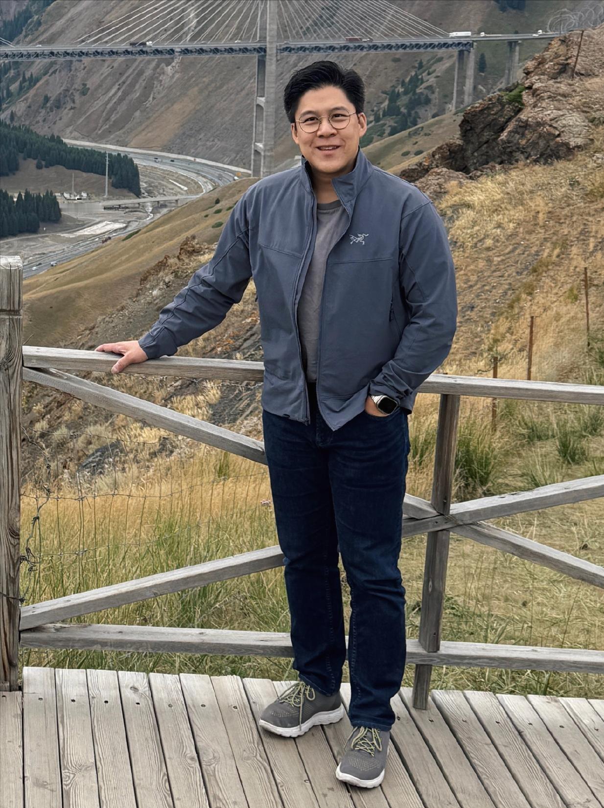 原来霍启刚才是真正深藏不露的全球包租公。最近他罕见公开了个人财产状况：全