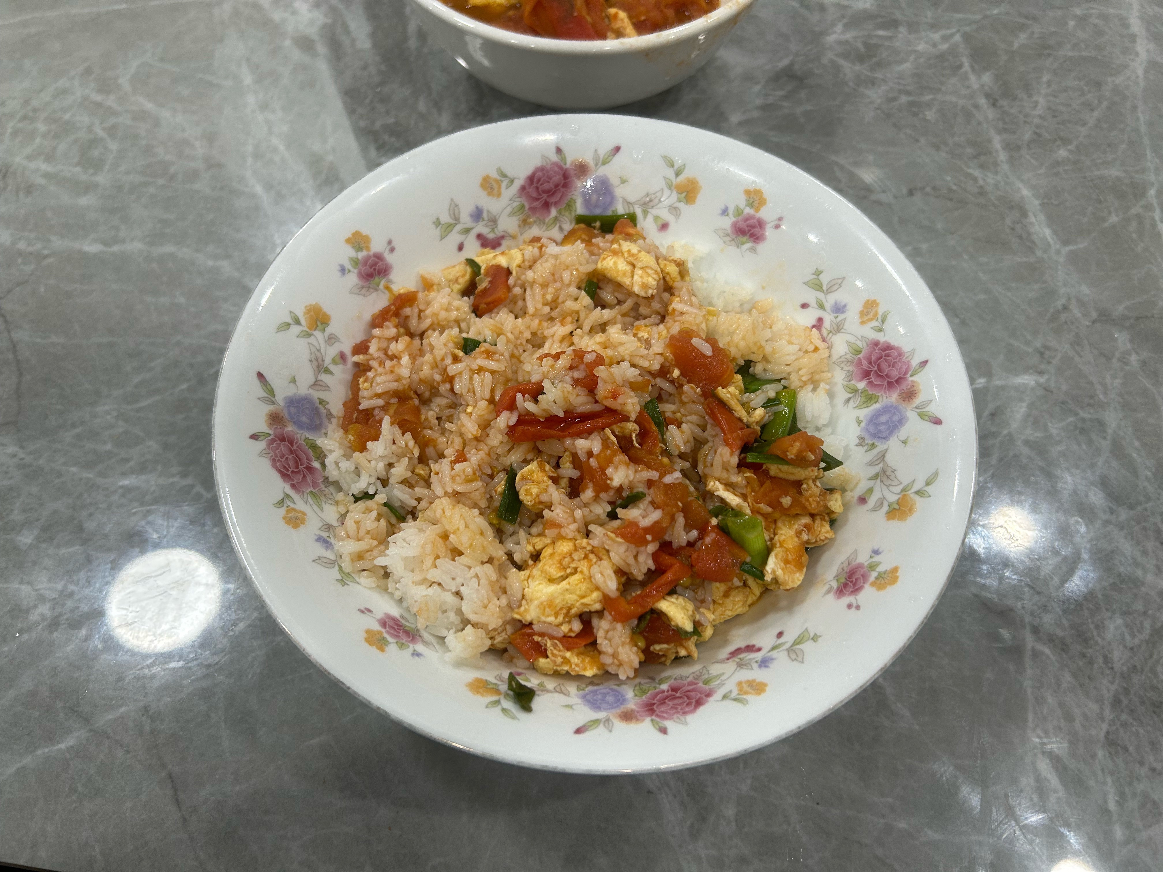 吃越南菜吃久了，今天晚上吃自己煮的西红柿炒蛋饭，好吃爱吃​​​
