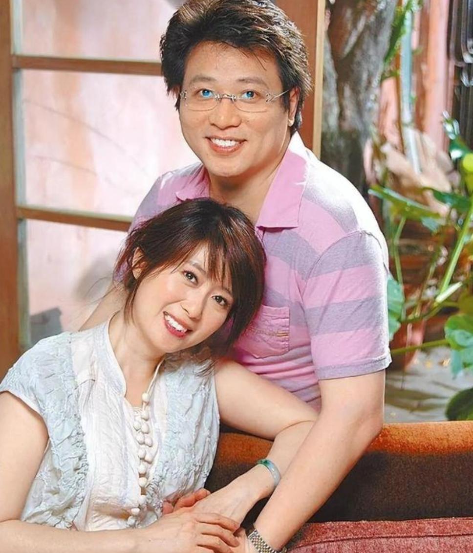 56岁孟庭苇近况曝光！因遭家暴与张志鹏离婚，如今与儿子相依为命娱乐