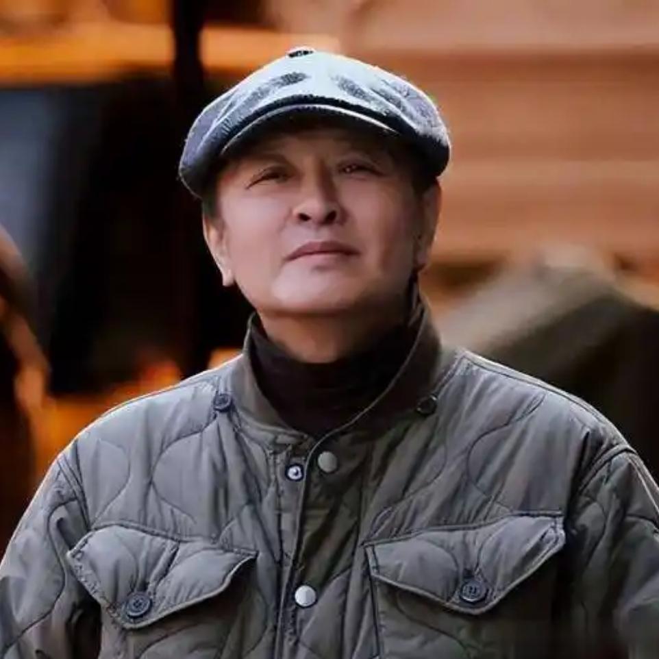 全班拿奖魏晨哭到破防，这部剧到底有多狠，最近杨亚洲导演又在筹备新剧杨亚洲新