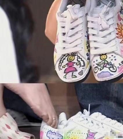 大S当年脚趾戴戒指真得绝了，她的各种小细节当年都有人想要模仿。