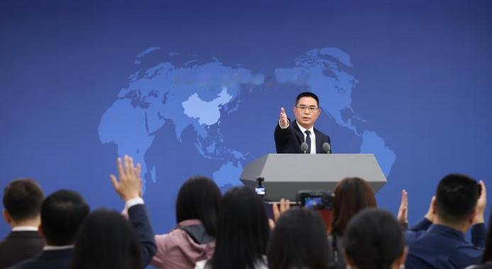 【沈伯洋叫板国台办：还有什么新花样？】就有港媒曝出沈伯洋老爹沈土城的兆亿公司遭制