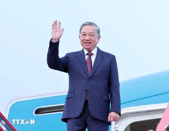 10月9日，苏林抵达平壤了，现场接待仪式还挺高画面中，苏林一个人抵达平壤的，没