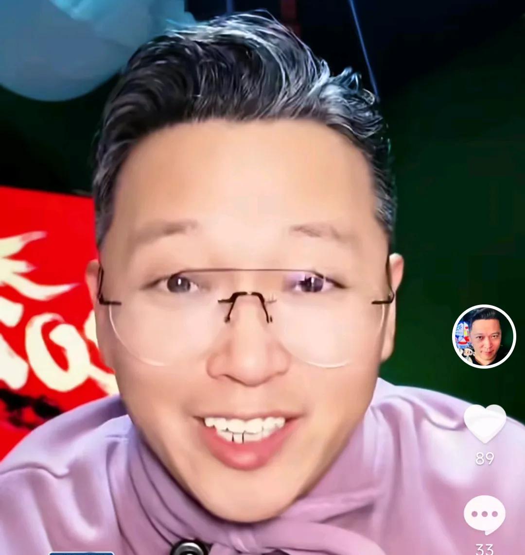 解说员周亮表示，上海申花首轮的对手大连英博的外援根本没有配合。周亮在直播时谈到