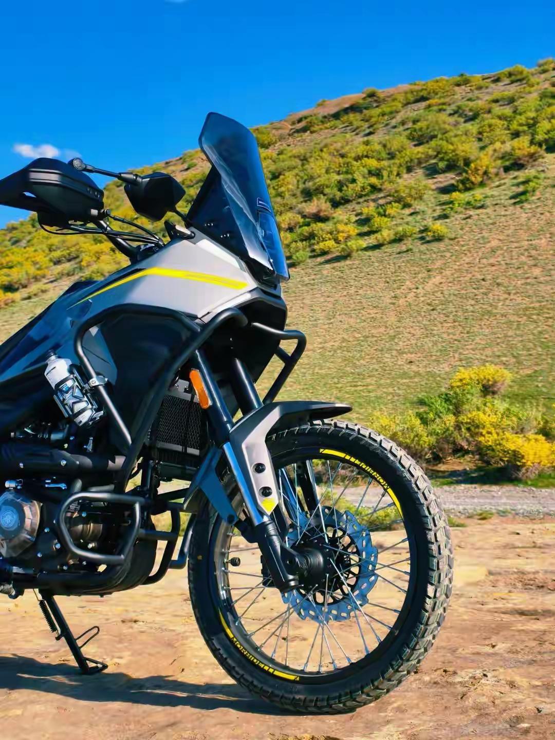 上周摩旅归来，两块擦车毛巾被顺走，卡钳、尾箱完好。专业解读：2025年盗窃数据显