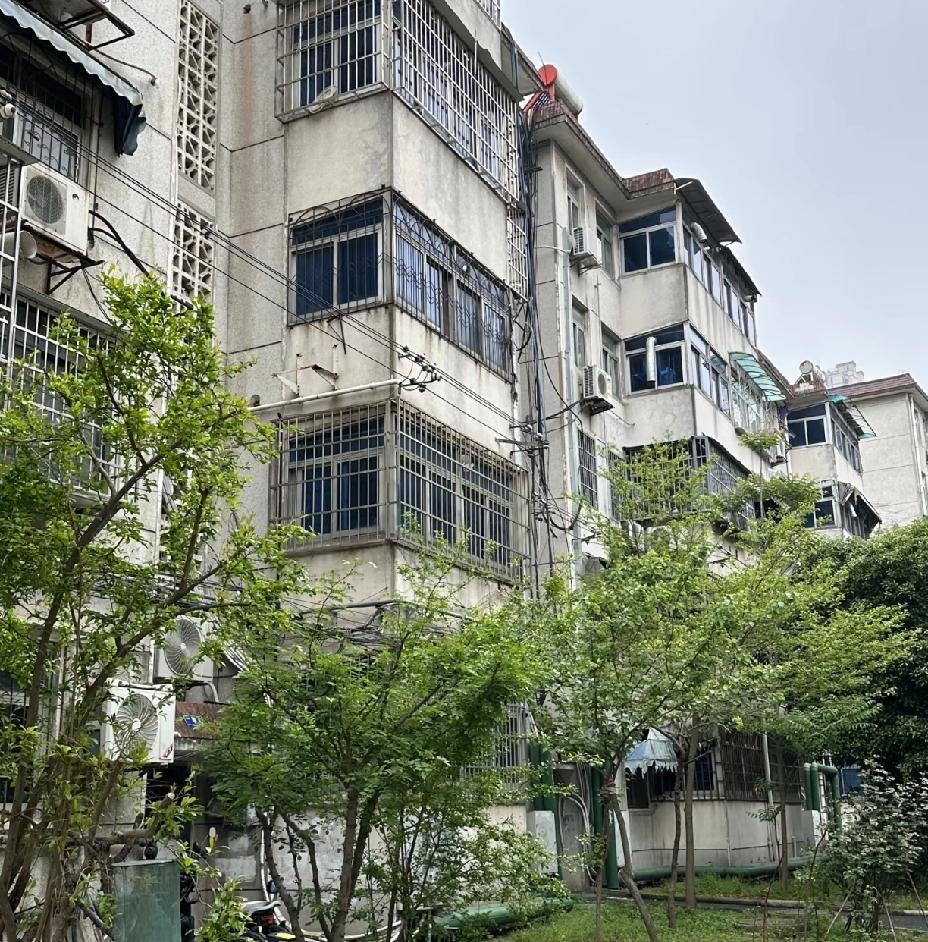 “中年危机”最严重的高层住宅：第一批：2000年前后建成的高层住宅这批房