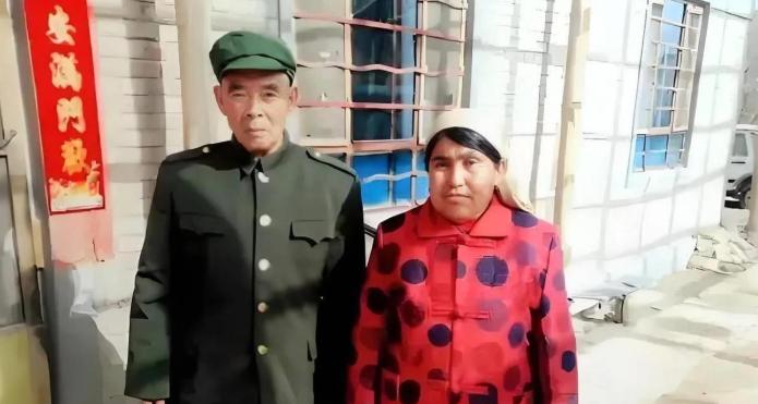 1959年，新疆墨玉县，17岁维吾尔族姑娘刘·努尔沙汗，在不顾哥哥与姐姐强烈反对
