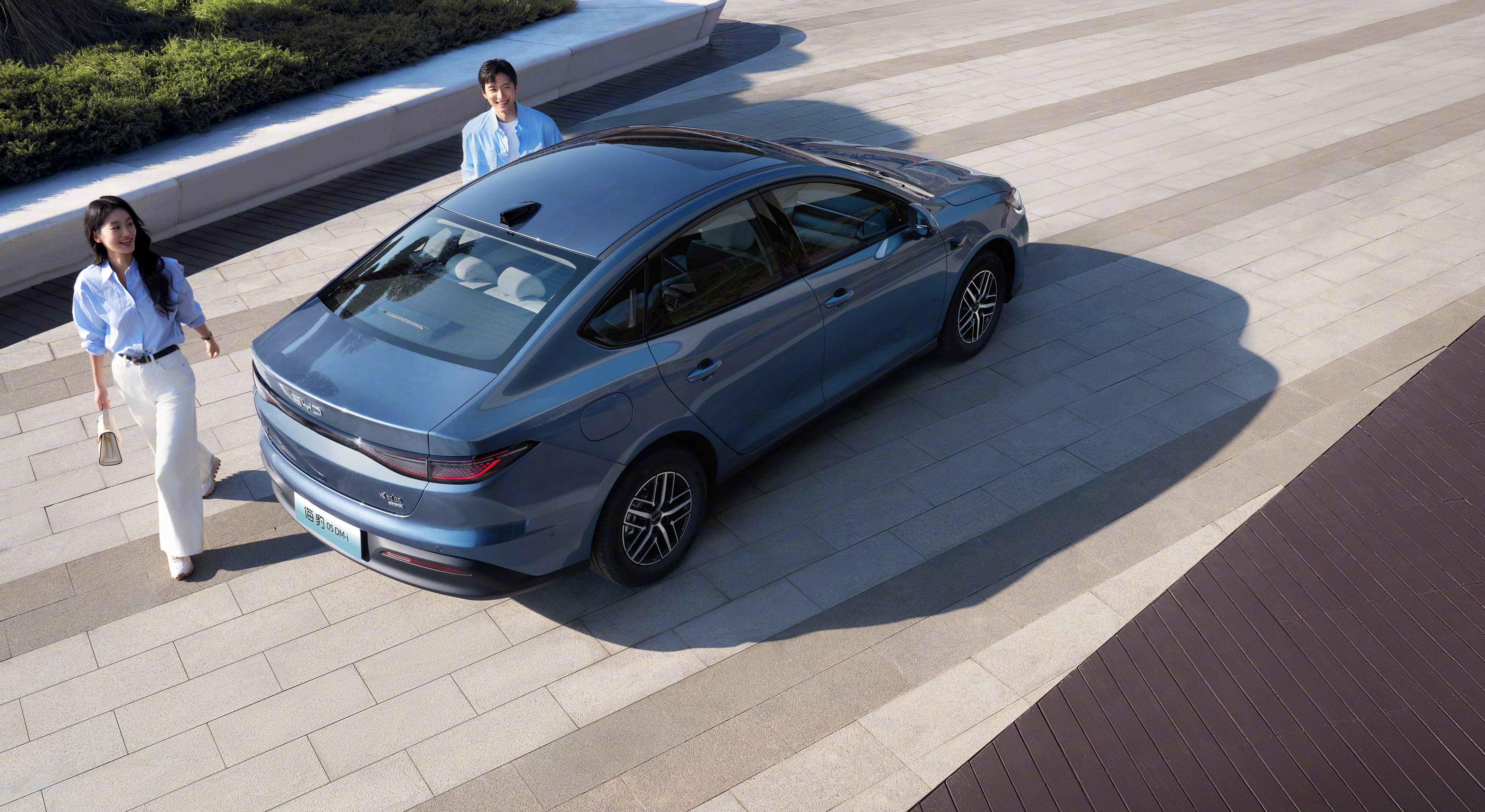 混动王炸一车传三代隔年油还在豹！插电混动你的更强王炸选择来了！海洋双豹强势出击，