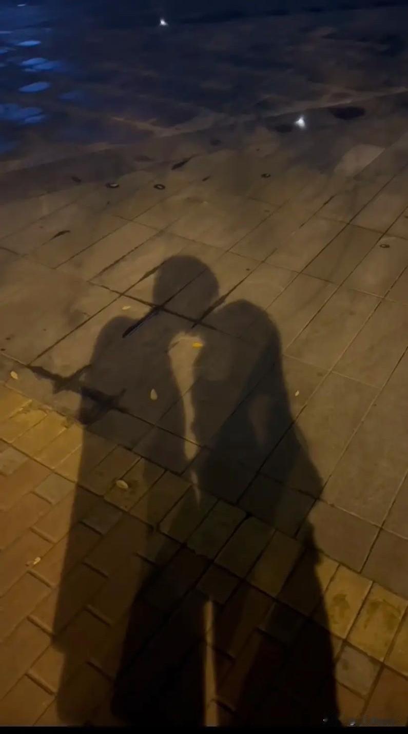 中年夫妻，真的“忍”不住﹍﹍我今年50岁，更年期强烈到爆炸。现在，我和老公