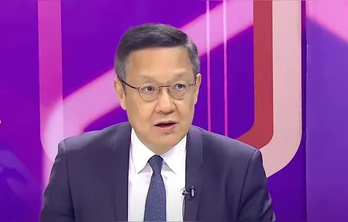 介文汲昨天在节目里直言不讳表示：国民党主席郑丽文被大陆官方受邀参访江苏、上海、北