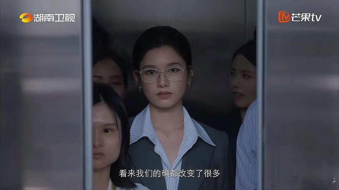 野狗骨头的导演真是拉完了啊，怎么把演员拍成这样了？