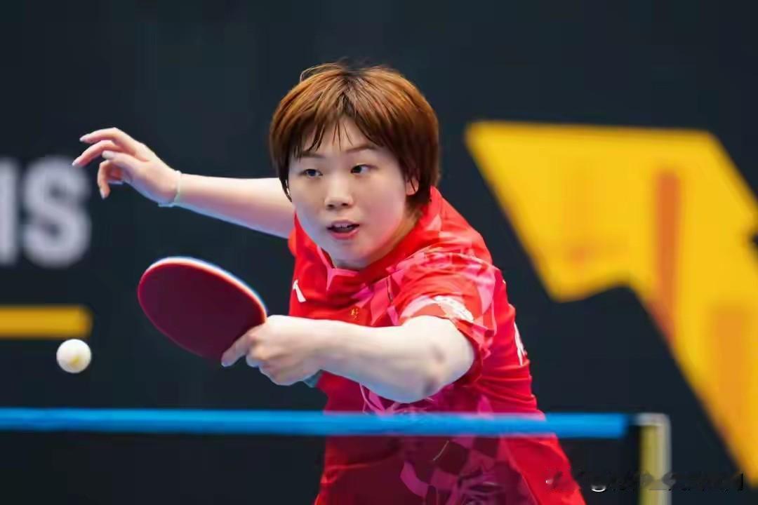 夏日生活打卡季国乒女单在瑞典大满贯赛上发挥出色，五人晋级女单八强。王曼昱三比零战