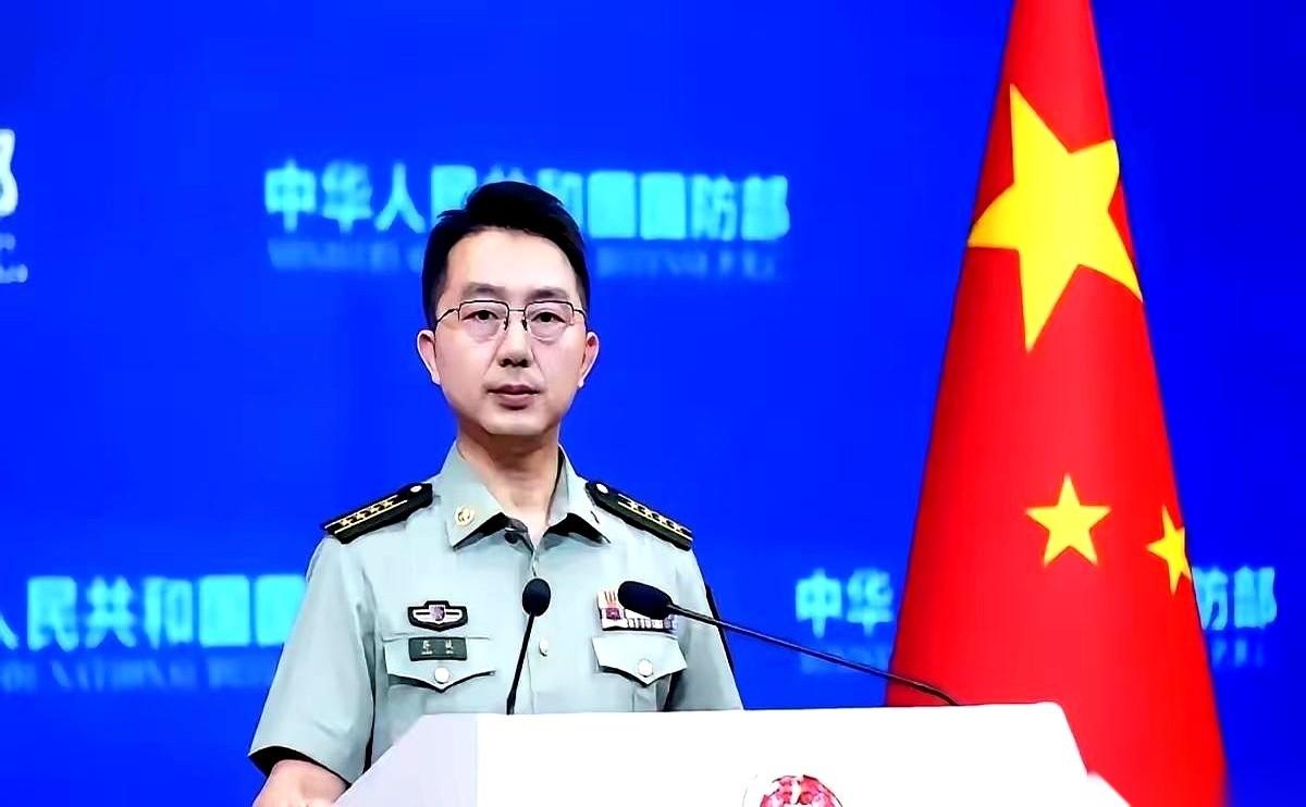 黄岩岛的规矩，变天了。以前什么样？菲律宾的船三天两头往这儿凑，带着一船记者，咔
