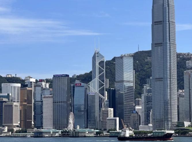 不得不佩服，中国的战略眼光，还是很敏锐的。中东一打仗，石油运输就不稳。很多国