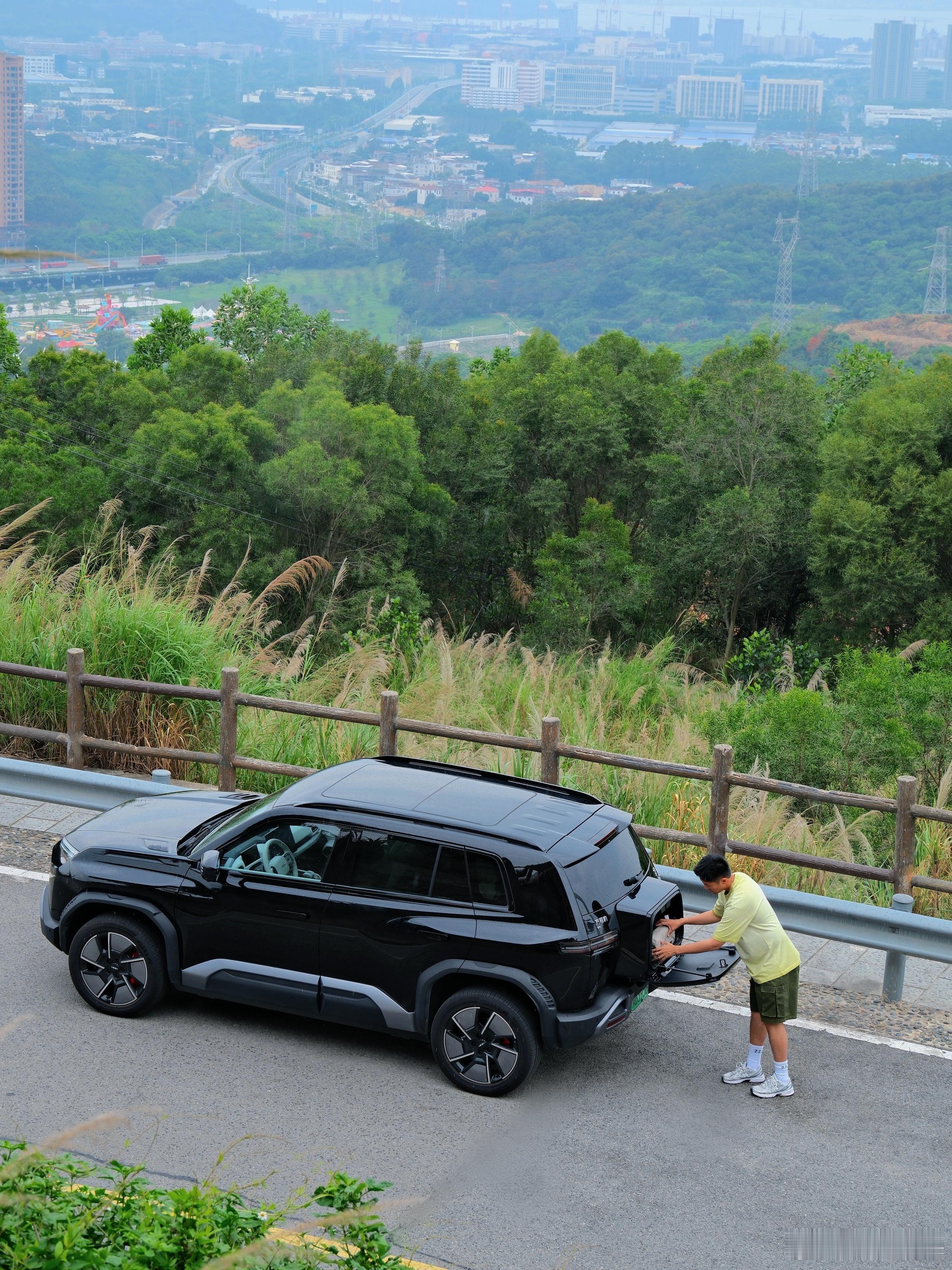 方程豹钛3是我“看走眼”的一款车，上市前我以为他偏个性得买个15万起，结果打脸了