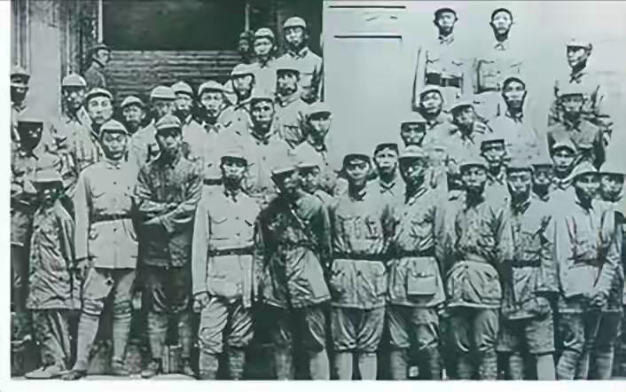 7000红军抵达吴起镇：没有欢迎队伍，却发现了一个装满粮食的空城这队人马早就