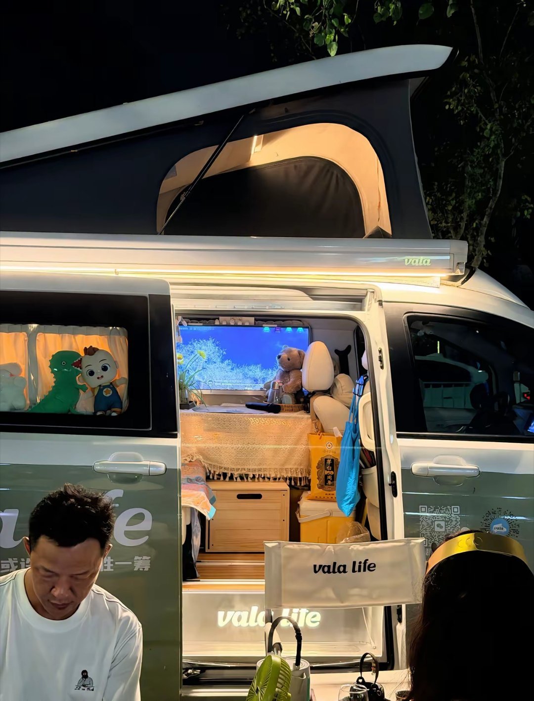看到那么多受灾的画面，唯独这一幕让我再也忍不住了，请一定帮帮他们！