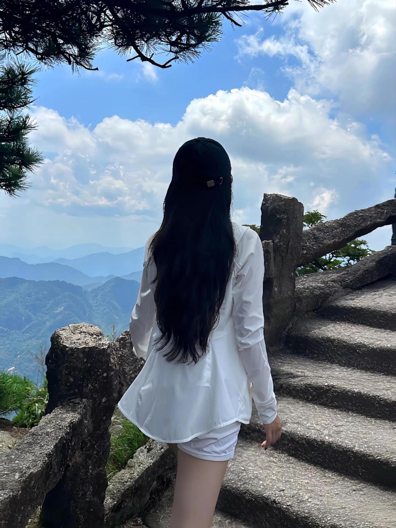 性学家说：“追女人不宜太久，追得到的女人，不用你费那么大劲。”这话不