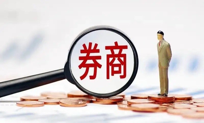 券商板块收盘跌1.42%，险守60日线支撑。从证券公司指数的走势来看，我觉得距离