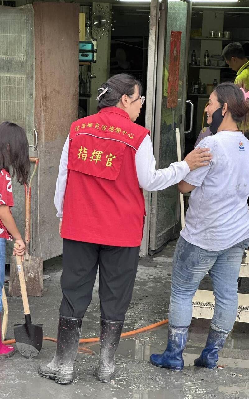 花莲议长张峻控诉：我也是灾民　徐榛蔚勘灾跳过我花莲县议长张峻今天（27日）发文