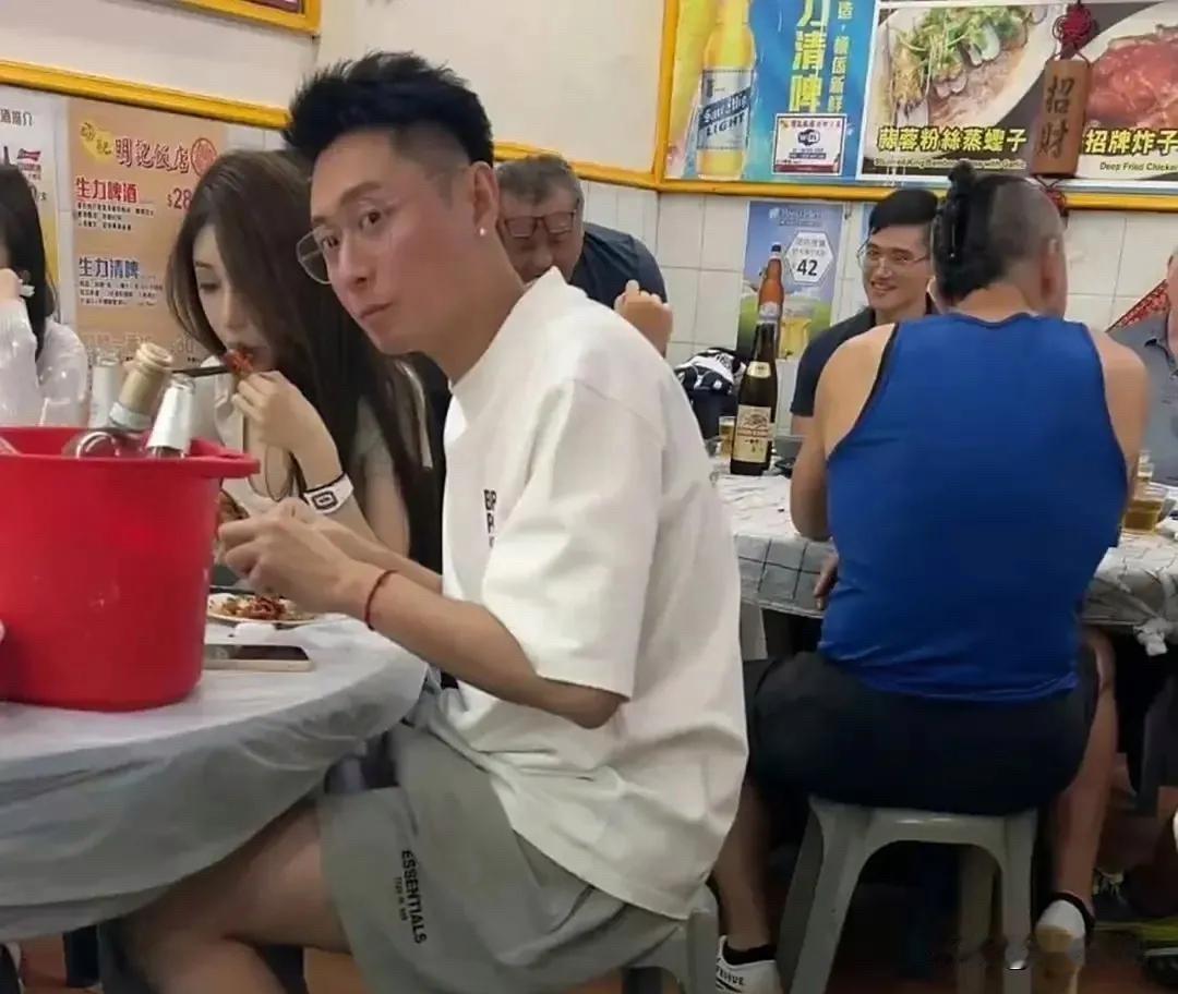 我滴乖乖，买超有进步了呢！当初和邵晴的关系，自始至终都没给出回应，如今面对