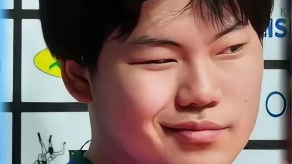 从松岛辉空到樊振东刚看一网友的视频，主题是，乒超即将开赛了，看谁