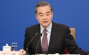 王毅直接喊话全世界，敦促各方立刻停火、早日开放霍尔木兹海峡！中东所有产油大国