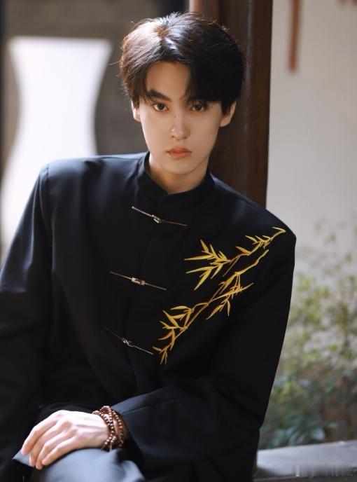 田栩宁vs罗云熙微博之夜抢座大战第三轮结果笑麻了！罗云熙正主都没到场，罗狮粉纯靠