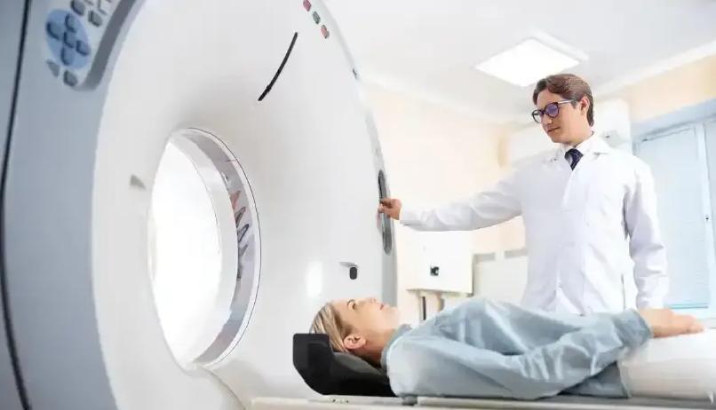 55岁体检刚查出右肺节，冬梅阿姨瞬间慌了神：胸闷气短越来越重，是不是癌已经扩散了