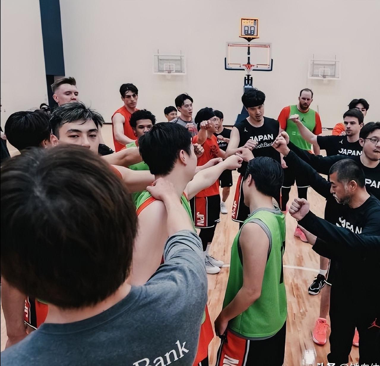 考验中国男篮血性的时候到了。亚洲排名，双杀我们的韩国排第2，马上号称也要双杀