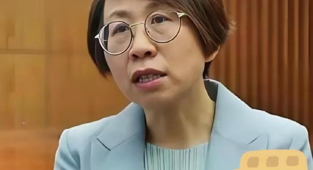 聊半天大道理，不如问一句钱打哪儿来。沈逸这招实在太损，也实在太狠。刚才还指