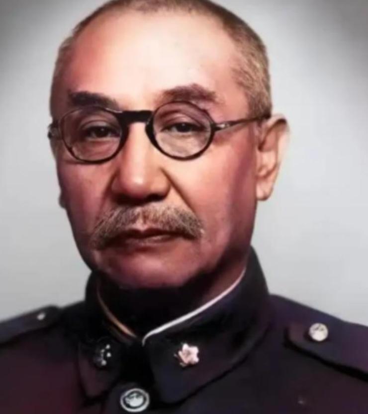 1945年10月，阎锡山下令将侍从秘书李蓼源带去荒郊外活埋，执行命令的师长犹豫了