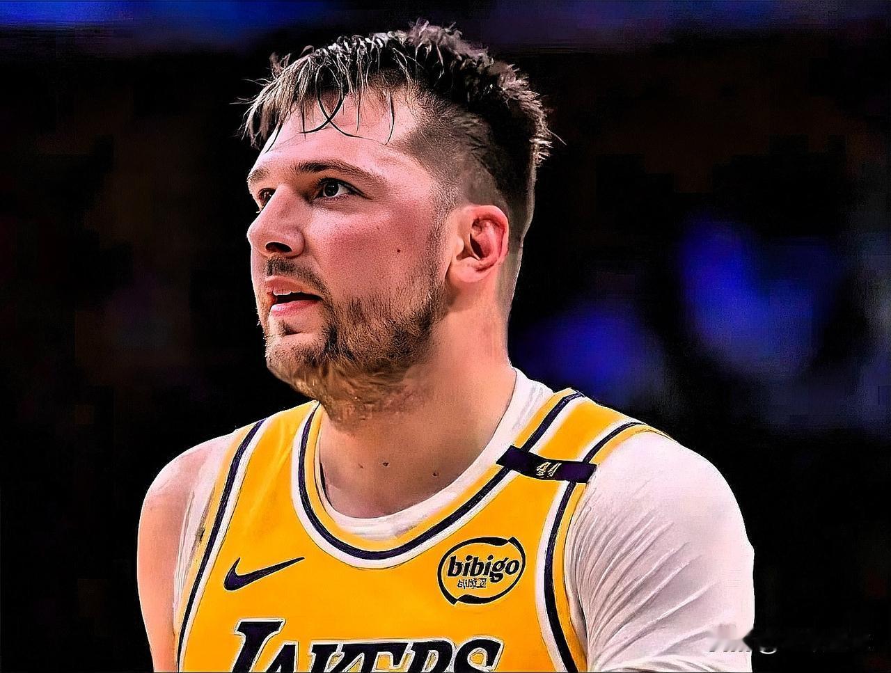 别等了！ESPN名记摊牌：湖人早知东契奇无法打次轮，他们也不幻想他能回归近日