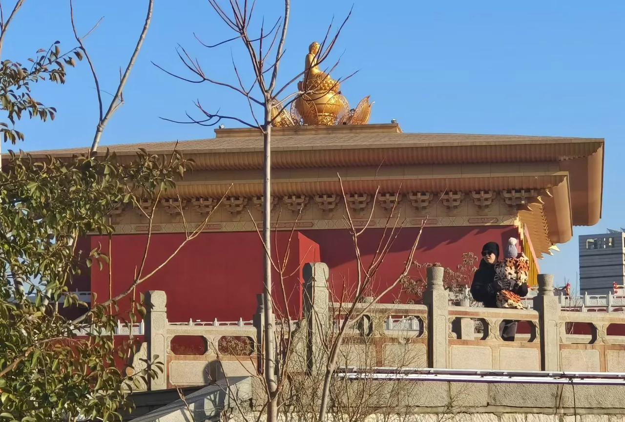 我已经打算辞职了。从3月份开始送快递到现在，四个多月了。每天基本上都是五点半