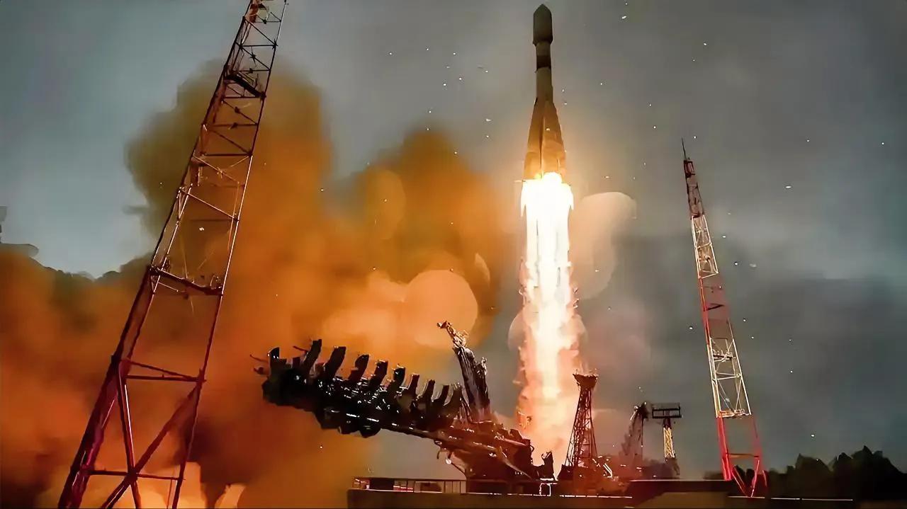在5月23日的当地时间，俄罗斯国防部对外宣布，一枚搭载着军用卫星的“联盟-2.1