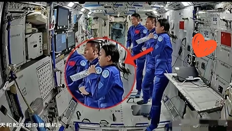 400公里太空追剧！黎家盈端着水杯看战友返回，这份松弛感太绝[赞]5月29日