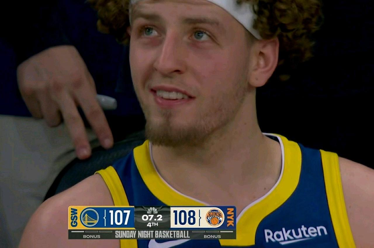 “波姐”太想当“英雄”了！勇士客场大比分领先尼克斯20多分，最终被尼克斯逆转