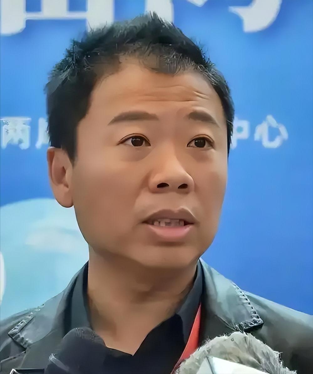 差距太明显了！台湾青年联合会理事长何溢诚曾经发文写道：“如果大陆想要武统台湾，那