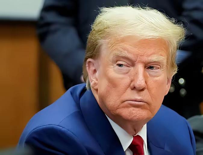 特朗普傻眼了吧，就在他出售武器装备给台湾，中国首次以“武力”威慑美国，中国公开表