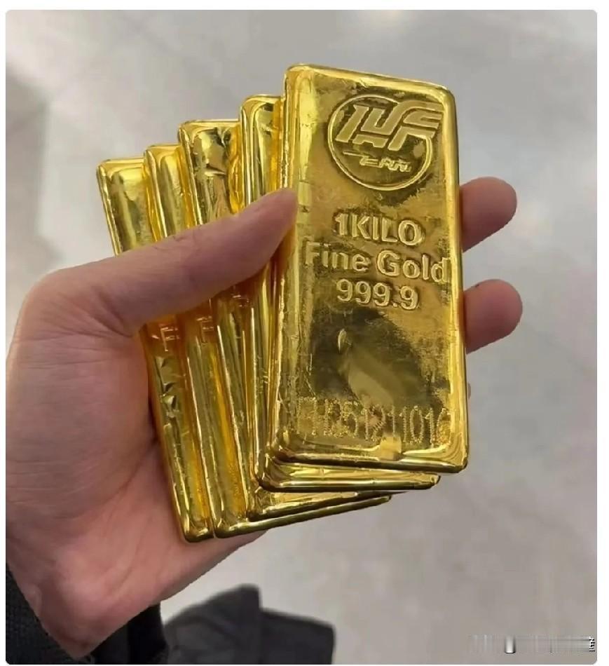 手里有金子的人，听我一句实在话！特别是1050到1250之间买的，别一看金